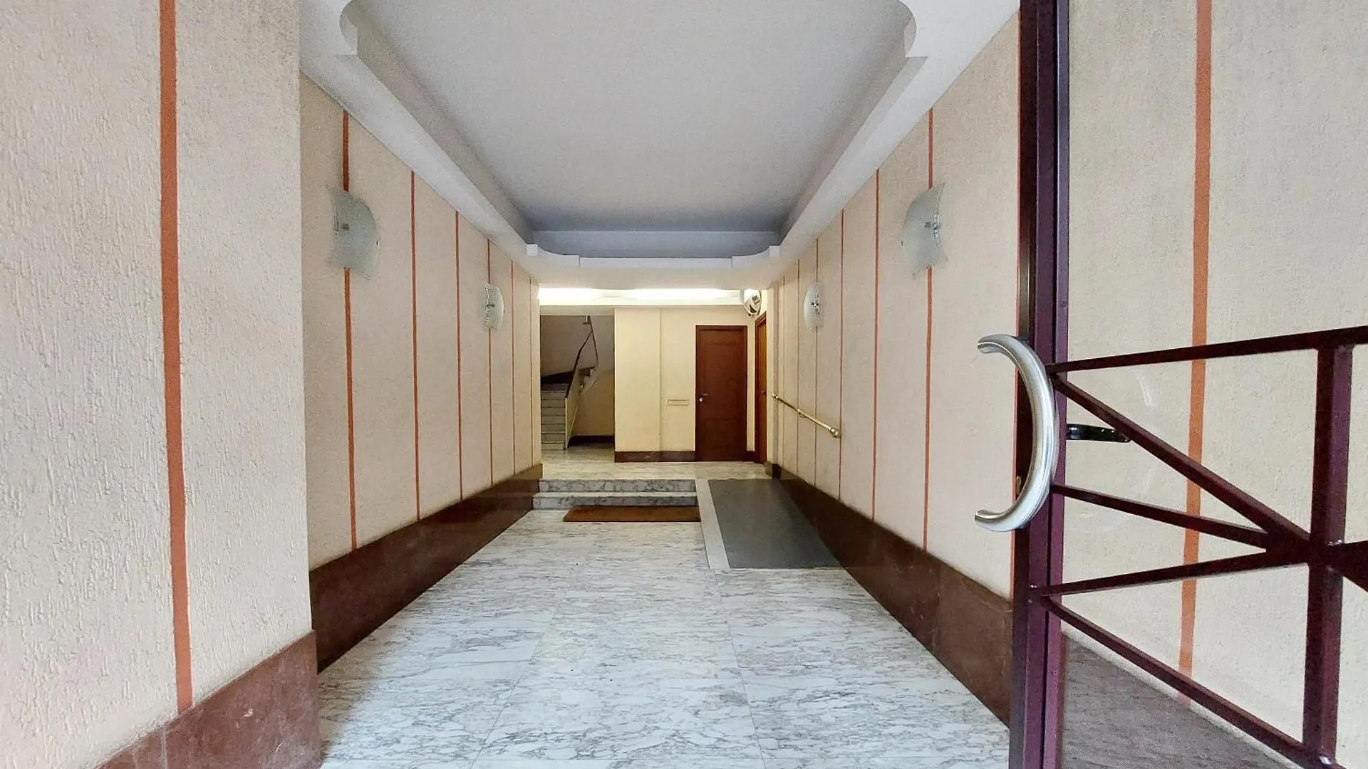 Ych-Trendy Flat Near Marconi Daire Roma