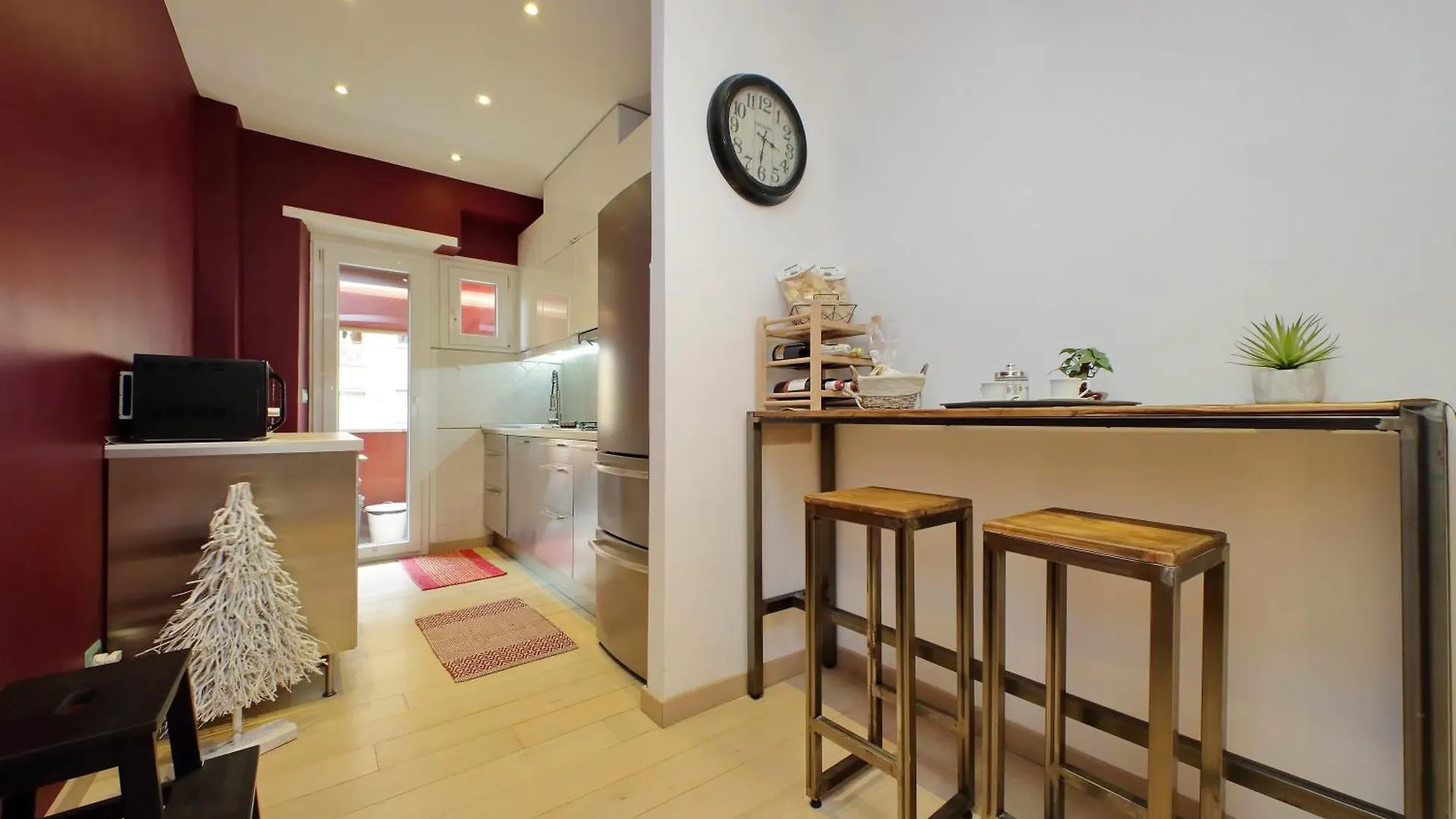 Ych-Trendy Flat Near Marconi Daire Roma